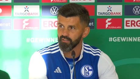 Trainer: „Da kotz ich mich an“ - Schalke reagiert auf Rassismus-Skandal