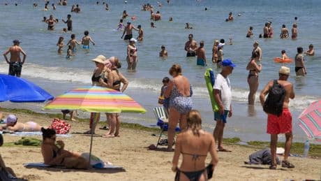 Las soluciones de los científicos para enfriar la temperatura del Mediterráneo en España y evitar catástrofes naturales