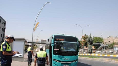 Şanlıurfa'da klimasız yolcu taşıyan toplu taşıma araçlarına para cezası uygulandı