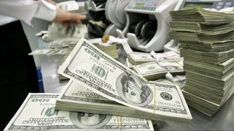 Fonlar ve borçlar dövize tutunuyor