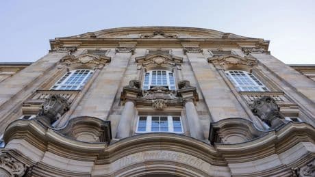 Gericht entscheidet: Handelsregister darf beim generischen Maskulinum bleiben