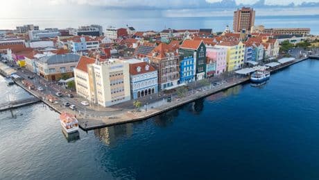 Nederlandse toeriste (23) overlijdt bij auto-ongeluk op Curaçao