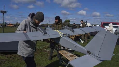 Los nuevos drones se cuelan entre los inhibidores de señales en el frente ucraniano