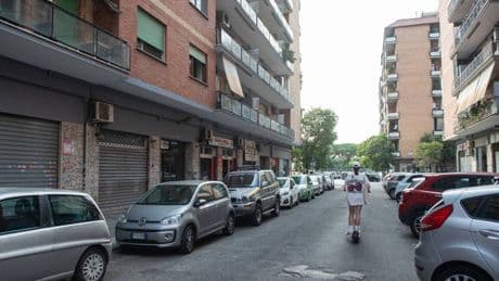 Intervento di Otoplastica tra i cani e rifiuti: arrestato medico già sospeso