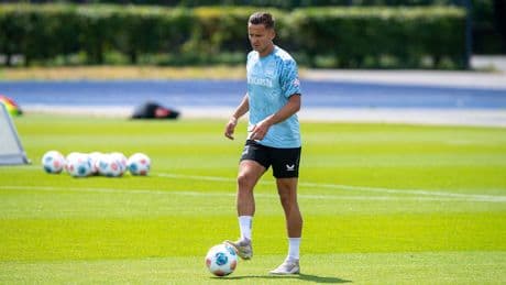 Heißer Hertha-Start  - Neuzugang Seguin muss durch die Schalke-Hölle