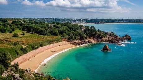 Tiny UK airport gets new 1-hour flights to stunning British Isle that’s warmer than UK with Caribbean-style beaches