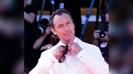 Jude Law in "The Wizard of the Kremlin": Jubel für Putin-Porträt in Venedig