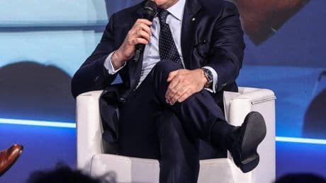 Industria ancora in calo per il fattore incertezza