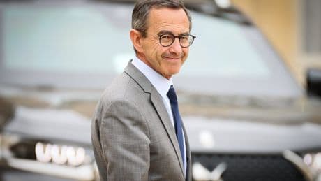Rétention des étrangers : Bruno Retailleau annonce un nouveau texte après la censure