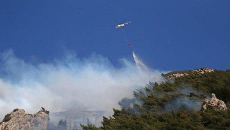 Hatay Antakya'da orman yangını çıktı: Yangına havadan ve karadan müdahalesi sürüyor