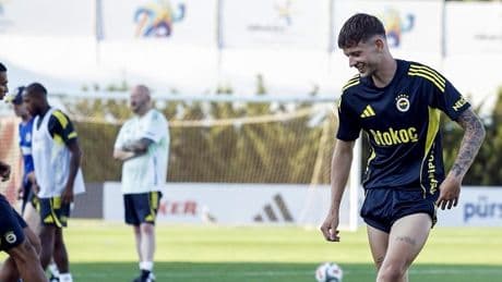 Fenerbahçe, yeni sezon hazırlıklarını sürdürdü