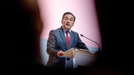 El PP azuza al ministro Albares por su connivencia con el chavismo en Venezuela