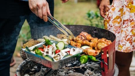 Beim Grillen, Braten, Rösten: Wann sich im Essen gefährliche AGEs bilden