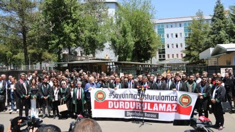 Diyarbakır'da Avukat Salih İçli'ye dönük silahlı saldırıya tepki: Savunma hakkı ve hak arama özgürlüğüne saldırıdır