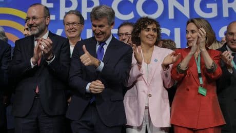 El nuevo PP europeo inicia su andadura con el foco en priorizar la relación con EEUU pero defenderse de aranceles injustificados