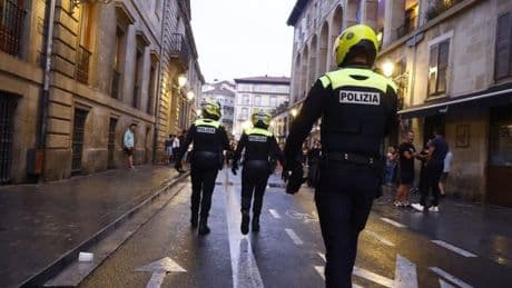 Arrestan a un joven de 21 años por acosar e intimidar a tres chicas en las fiestas de Vitoria