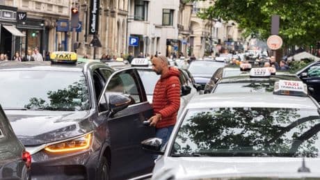 Pourquoi les chauffeurs de taxis et de VTC se mobilisent-ils dès ce mardi ?