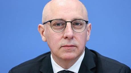 Almanya'da iç istihbaratın başına bir Türk atandı