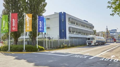 La chimica Basf allunga 5 volte la vita della plastica e investe altri 50 milioni a Pontecchio