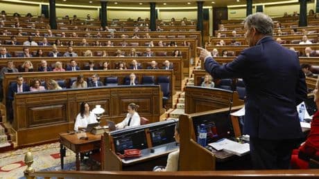 Feijóo se abona a pedir la dimisión de Pedro Sánchez