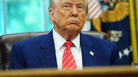 Trump ve "adecuado" un arancel del 80% a China