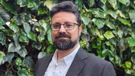 Daniel Iriarte: "La guerra cognitiva es como una epidemia zombi que convierte al enemigo vencido en tu soldado"