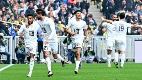 Ligue 1 : Angers gagne le derby à Nantes et se rapproche du maintien