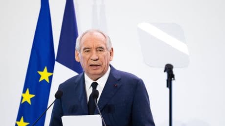 François Bayrou, Premier ministre plus durable que Gabriel Attal