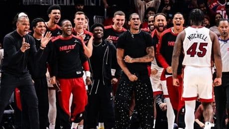 NBA'de Heat, Hawks'ı uzatmalarda yenerek play-off turuna kaldı