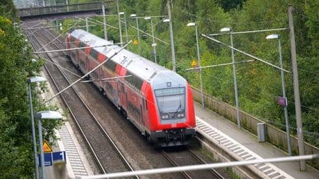 Verkehr: Oberleitungsschaden bei Rendsburg - Züge mit Verspätungen