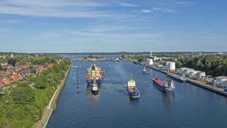Hafen Kiel: Spezialkräfte durchsuchen Frachter wegen Verdacht auf Agententätigkeit