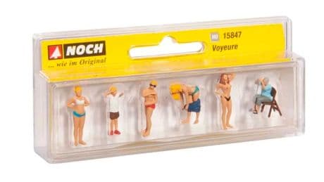 Schlüpfrige Spielfiguren - Erregung über Spanner-Set im Drogerie-Regal