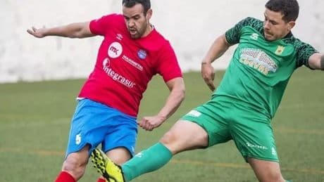 Muere a los 29 años un futbolista aplastado por un bastidor de 200 kilos