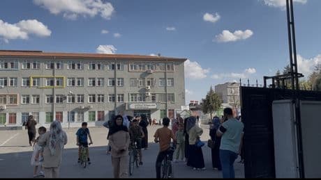 '14 yaşındaki oğlum okulu bırakıp işe başladı'