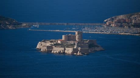 Marseille : des milliers de nageurs en eau libre de retour pour le Défi de Monte Cristo en juin