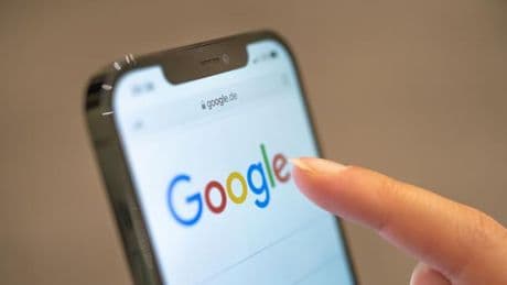 Nach Daten-Diebstahl: Eigene Intim-Fotos bei Google? Klägerin will Grundsatzurteil