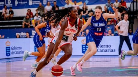 El esplendor de Sara Okeke, la nueva joya del baloncesto español: “Tengo hambre, quiero brillar en Estados Unidos”