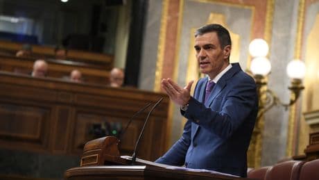 Sánchez exime a las renovables del apagón y arremete contra las nucleares