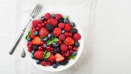 4 fruits to eat that are a 'natural antidote' to hay fever symptoms