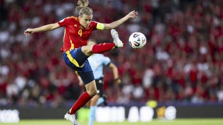 Sin bebés a bordo: sólo una de las 92 jugadoras semifinalistas de la Eurocopa es madre