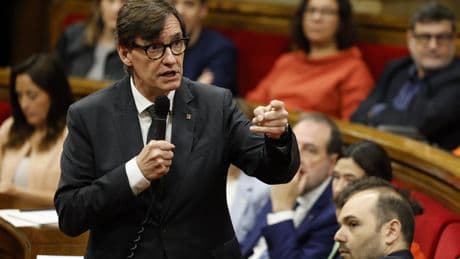 El Govern catalán se enreda con el aumento de la tasa turística