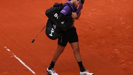 Jack Draper through as Matteo Berrettini dramatically retires from Madrid Open
