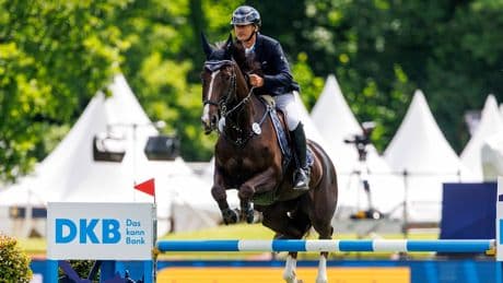 Spring-Derby in Hamburg - Rentner Kalle (70) träumt vom großen Ritt