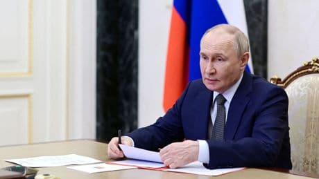 Rusia se abre a una posible reunión Putin-Zelenski si "hay acuerdos previos"