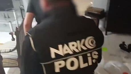 İstanbul'da düzenlenen operasyonda 218 kilo metamfetamin ele geçirildi