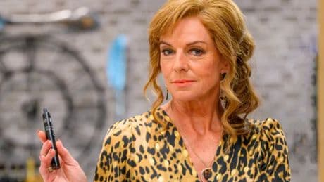Two Doors Down Star Doon Mackichan Just Made An Intriguing Claim About The Show's Future
