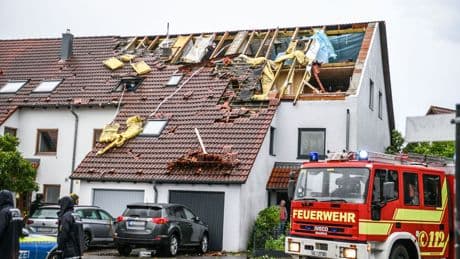 Unwetter: Häuser abgedeckt - DWD prüft möglichen Tornado im Südwesten