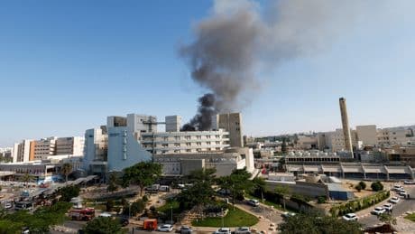 Israël-Iran : les images de la frappe iranienne contre un hôpital dans le sud de l’État hébreu