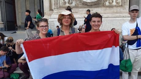Samuel (16) is samen met half miljoen anderen bij katholieke Jongerendagen: ’Zag de paus van dichtbij, plein ging uit z’n dak’