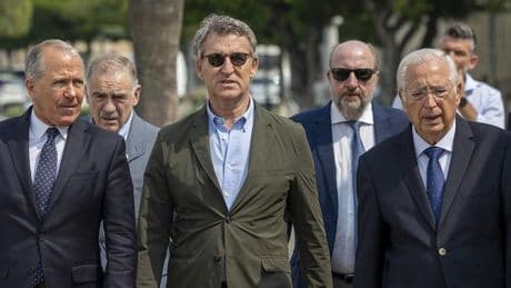 Feijóo ve el "teatrillo bochornoso" de Díez como "una señal más de que el PSOE está en caída libre"